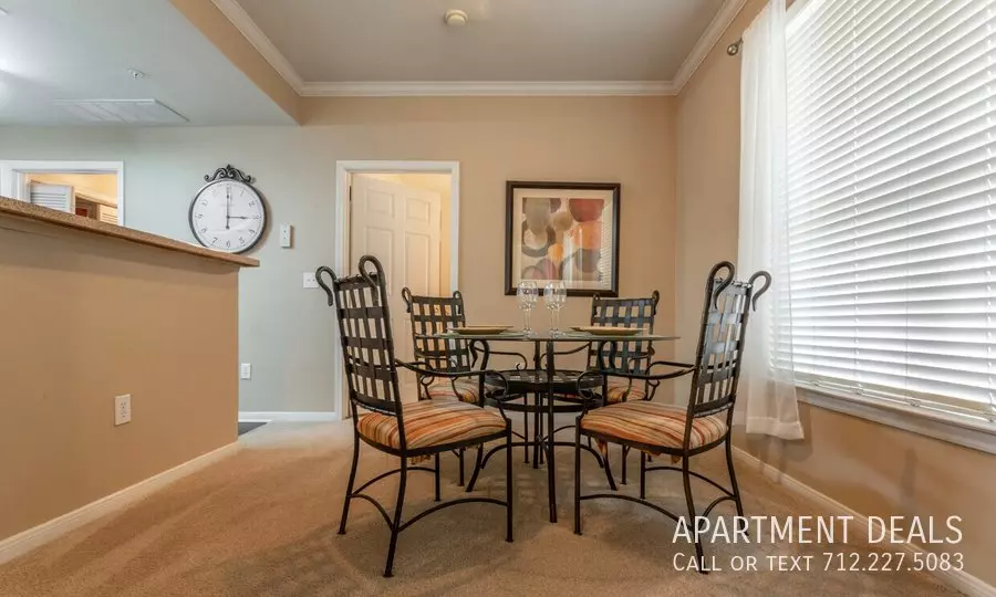 10227 Centrepark Drive, Houston, TX 77043 photo 3