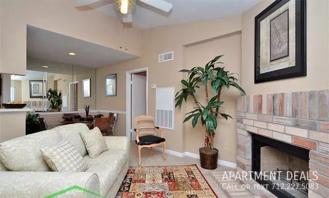 10286 Windmill Lakes Boulevard, Houston, TX 77075 photo 2
