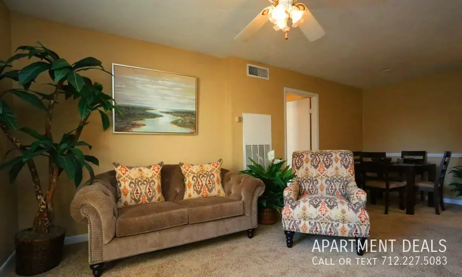 10286 Windmill Lakes Boulevard, Houston, TX 77075 photo 4