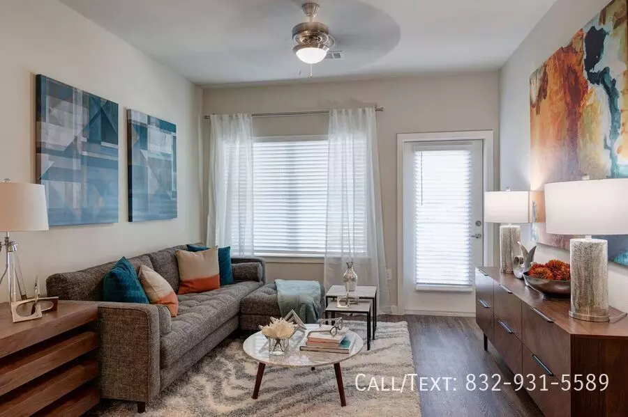 1035 Seamist Dr photo 5