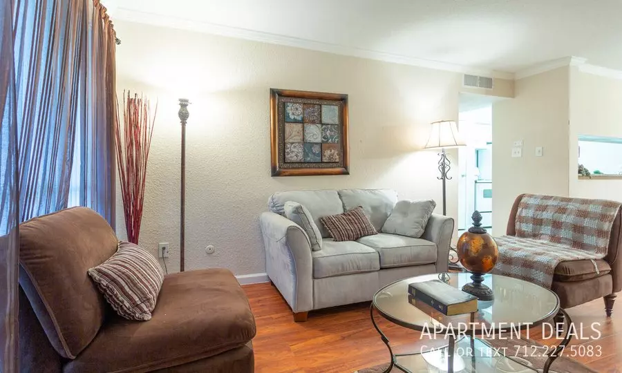 10528 Beechnut Street, Houston, TX 77072 photo 2