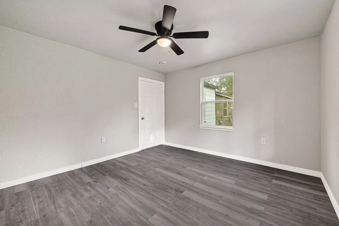 10609 Murr Way, Houston, TX 77048 photo 3