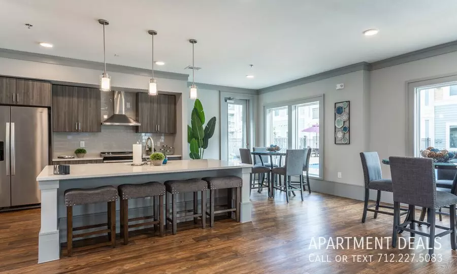 10721 Katya Gillian Drive, Houston, TX 77034 photo 2