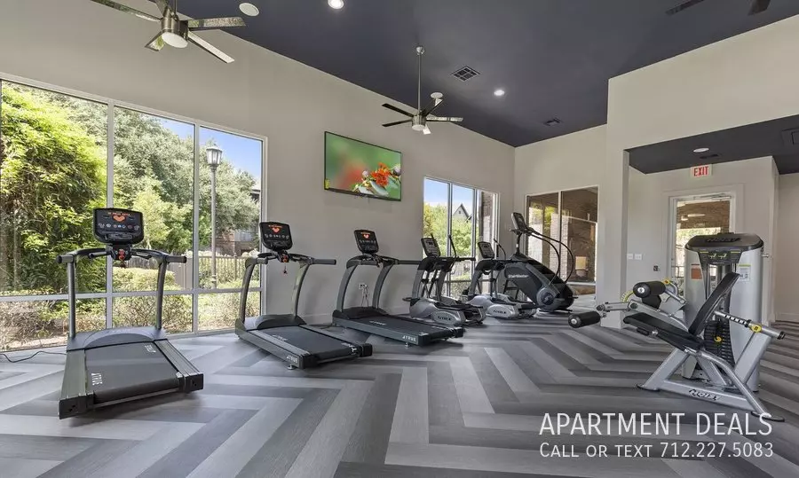 10806 Clay Road, Houston, TX 77041 photo 5