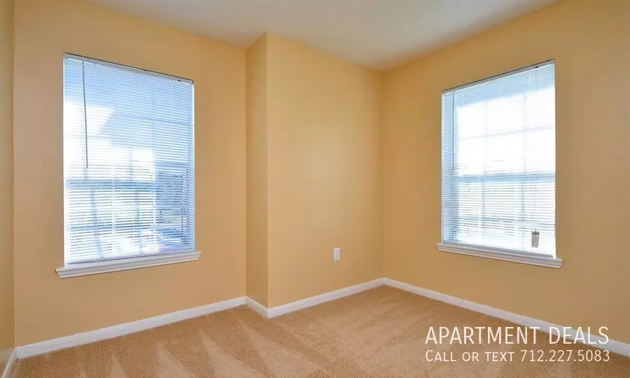 11-24 Rio Bonito Drive, Houston, TX 77083 photo 3