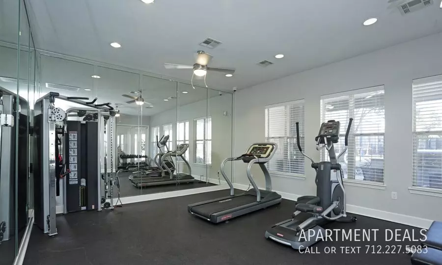11 Clear Valley Drive, Houston, TX 77014 photo 5