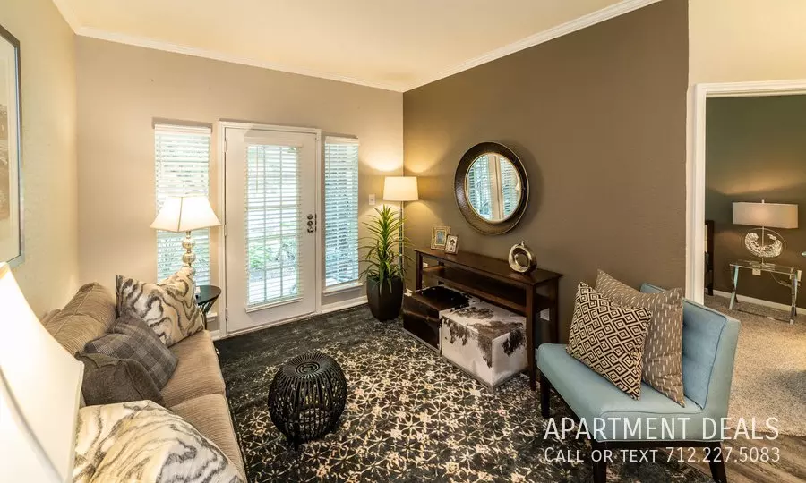 11017 Pleasant Colony Drive, Jersey Village, TX 77065 photo 2