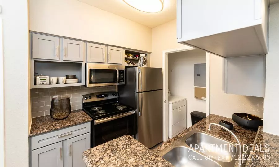 11017 Pleasant Colony Drive, Jersey Village, TX 77065 photo 5