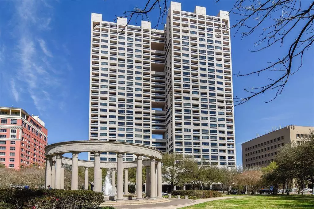 1111 Hermann Drive, Houston, TX 77004 photo 3