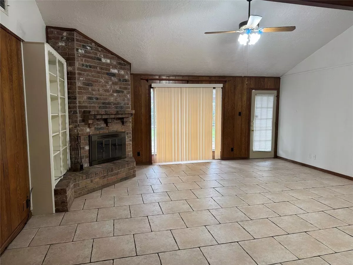 11230 Angelique Drive, Houston, TX 77065 photo 4