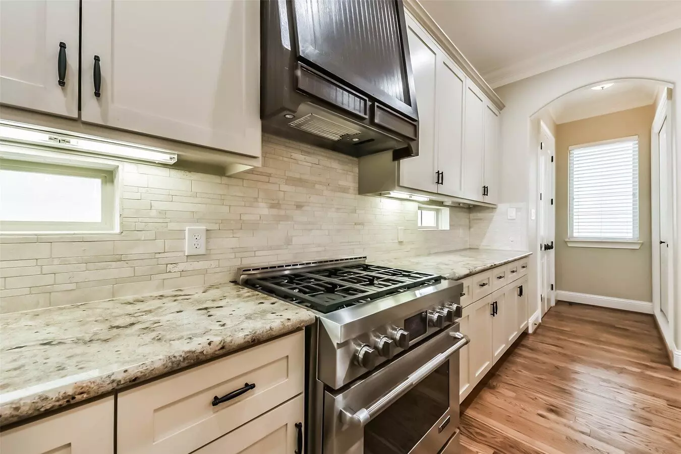 1126 West 16th Street, Houston, TX 77008 photo 4