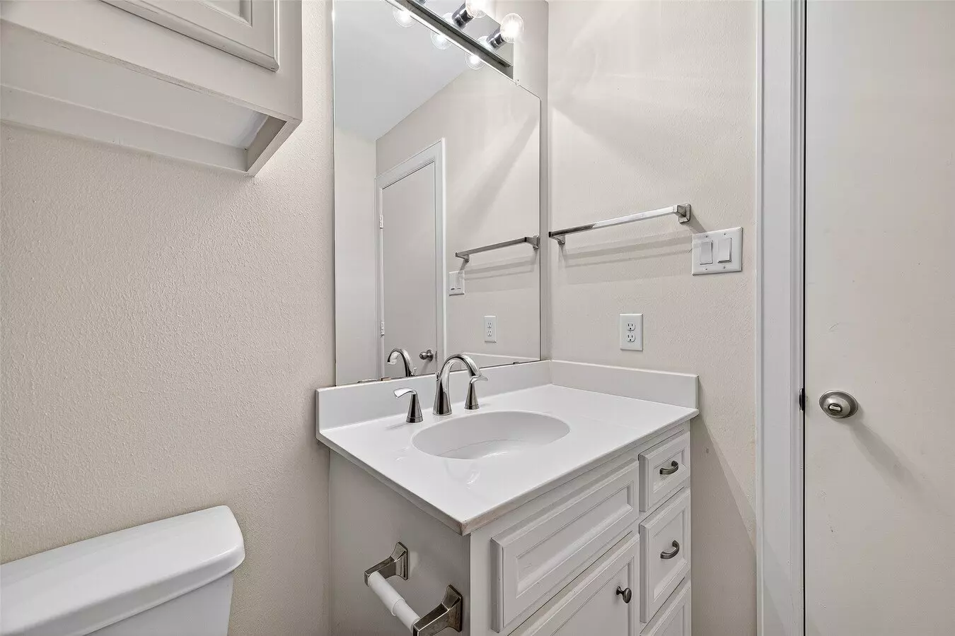 11510 Main Ash Dr photo 3