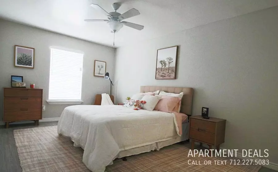 11816 Algonquin Drive, Houston, TX 77089 photo 4