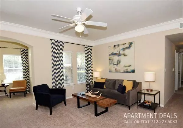 11887 Gulf Pointe Drive, Houston, TX 77089 photo 3