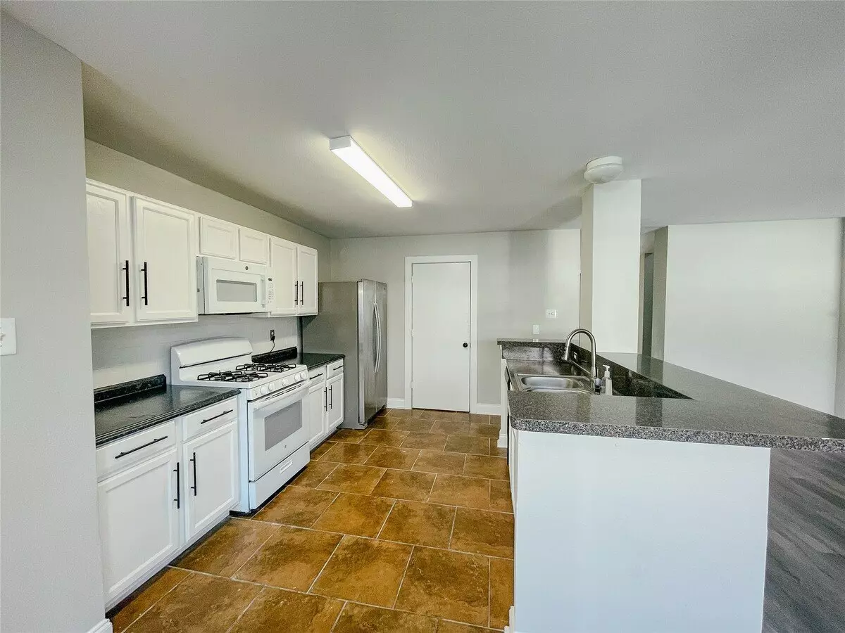 11913 Long Wood Garden Drive, Houston, TX 77047 photo 3