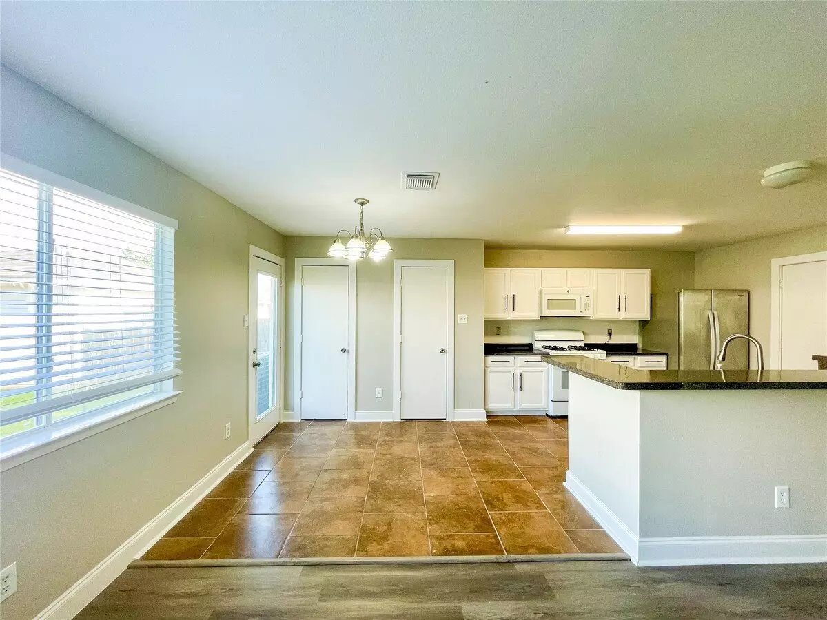 11913 Long Wood Garden Drive, Houston, TX 77047 photo 5