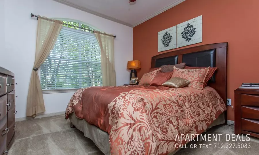 11915-11916 West Road, Houston, TX 77065 photo 5