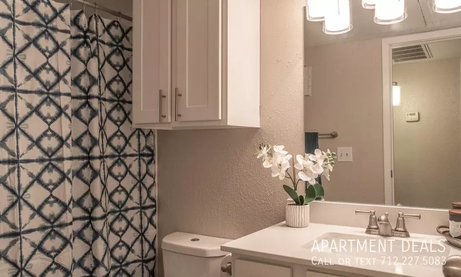 11916 Thoroughbred Drive, Houston, TX 77065 photo 4