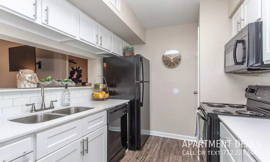 11916 Thoroughbred Drive, Houston, TX 77065 photo 5