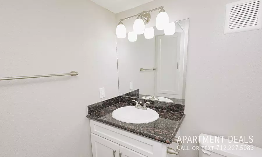 11917 Martin Luther King Boulevard, Houston, TX 77048 photo 5