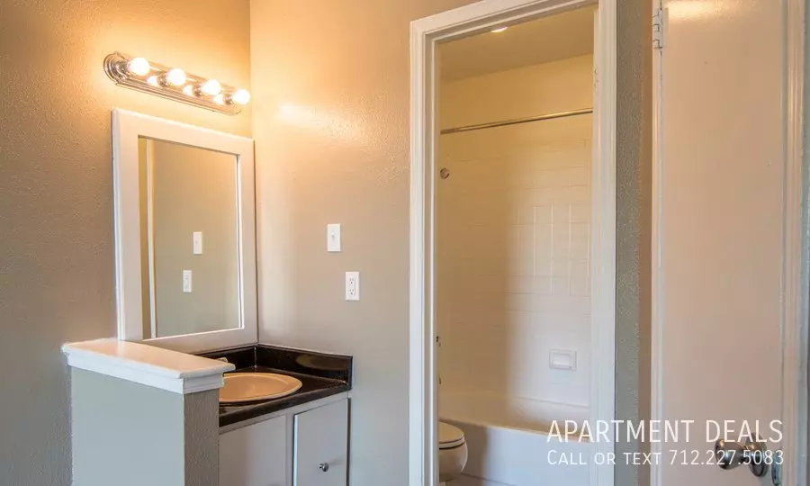 12011 Lomcrest Street, Houston, TX 77085 photo 2