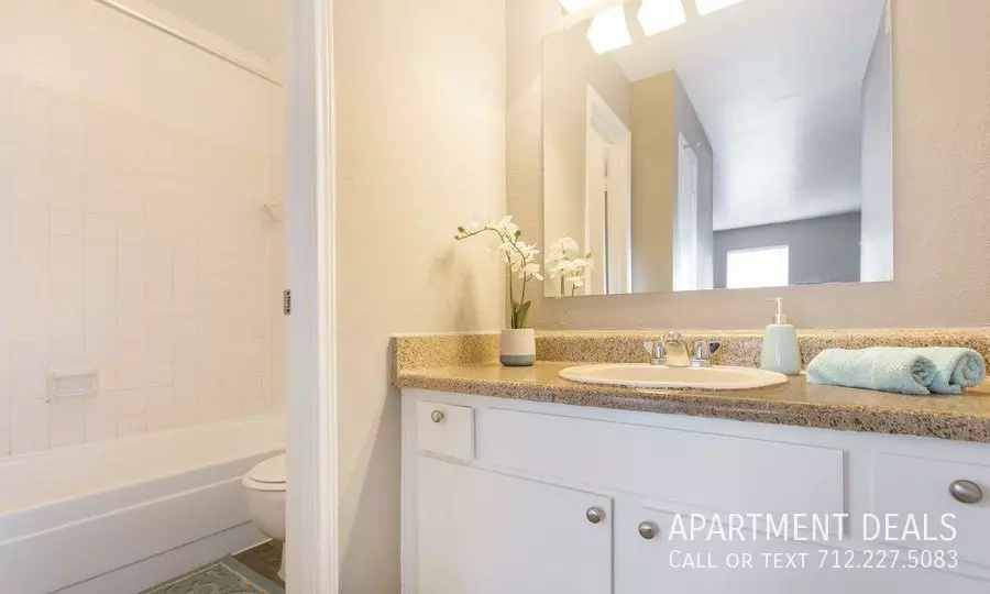 12011 Lomcrest Street, Houston, TX 77085 photo 4