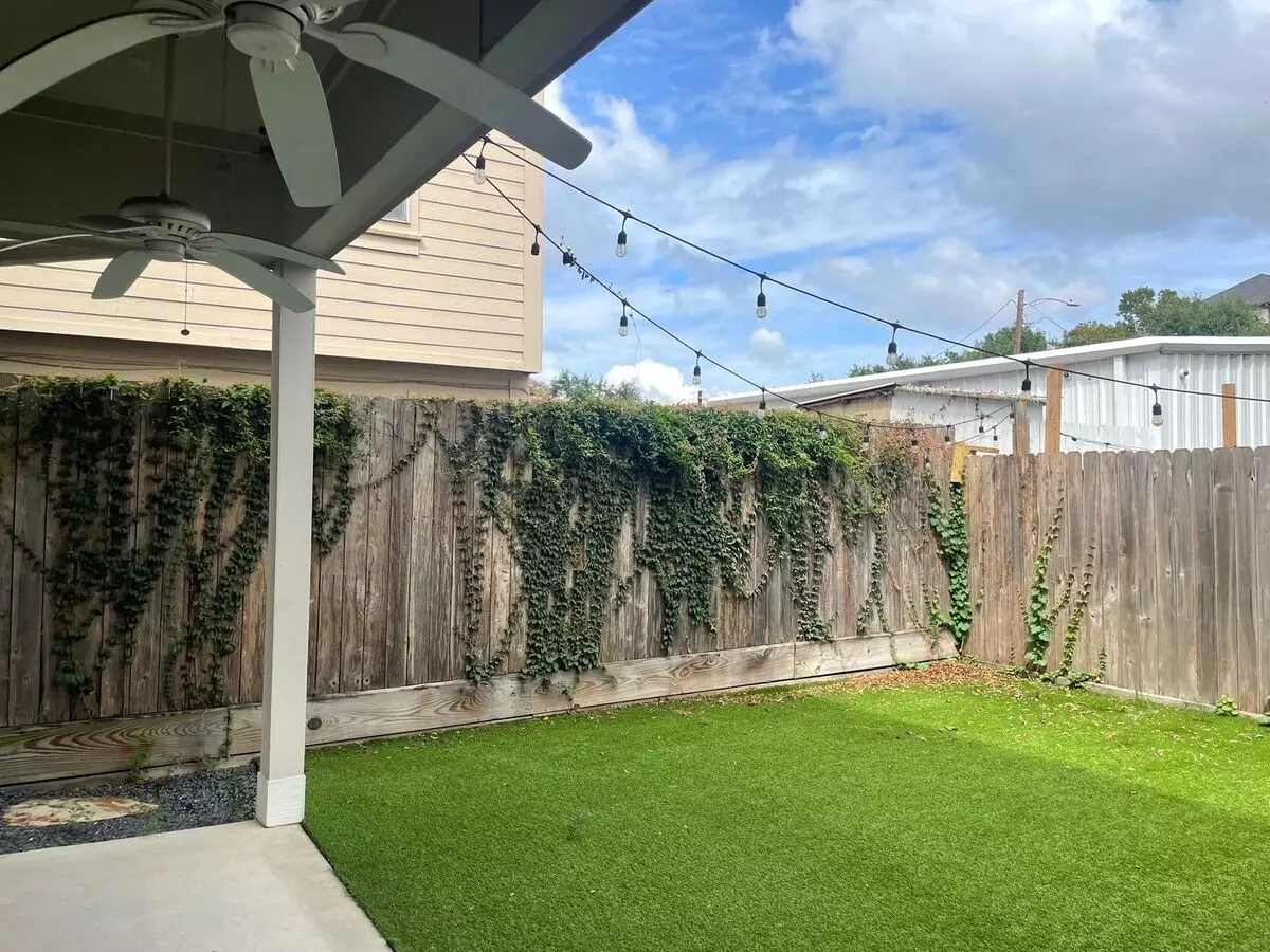 1211 Marconi Street, Houston, TX 77019 photo 2