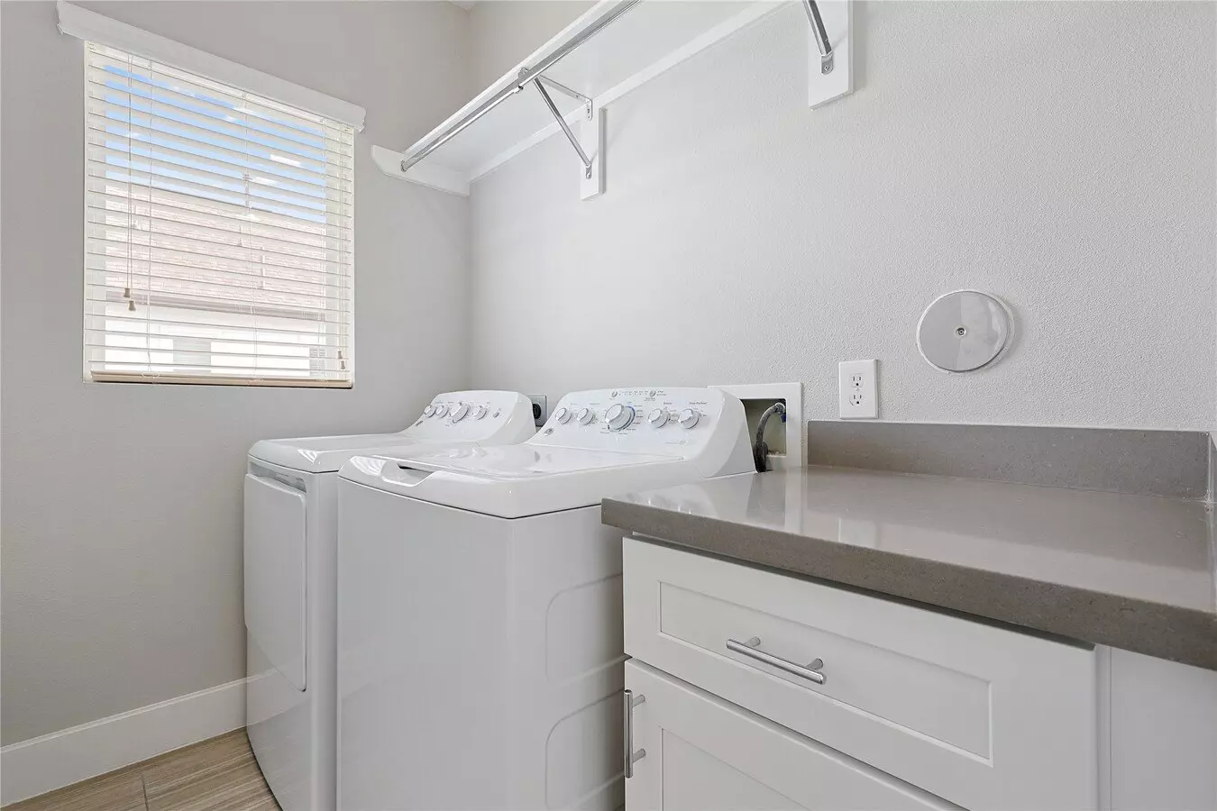 1222 Upton Street, Houston, TX 77020 photo 2