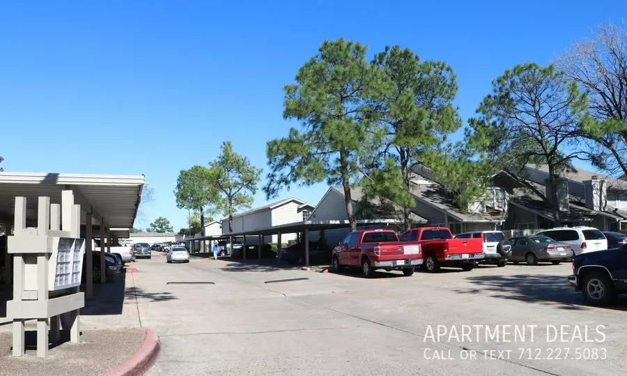 12245 Sunset Meadow Lane, Houston, TX 77035 photo 5