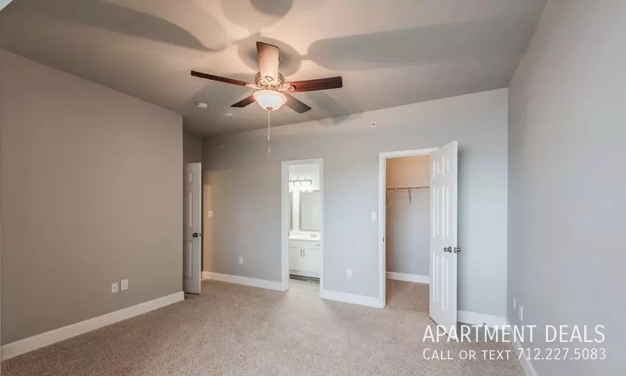 12366 Richmond Avenue, Houston, TX 77082 photo 2