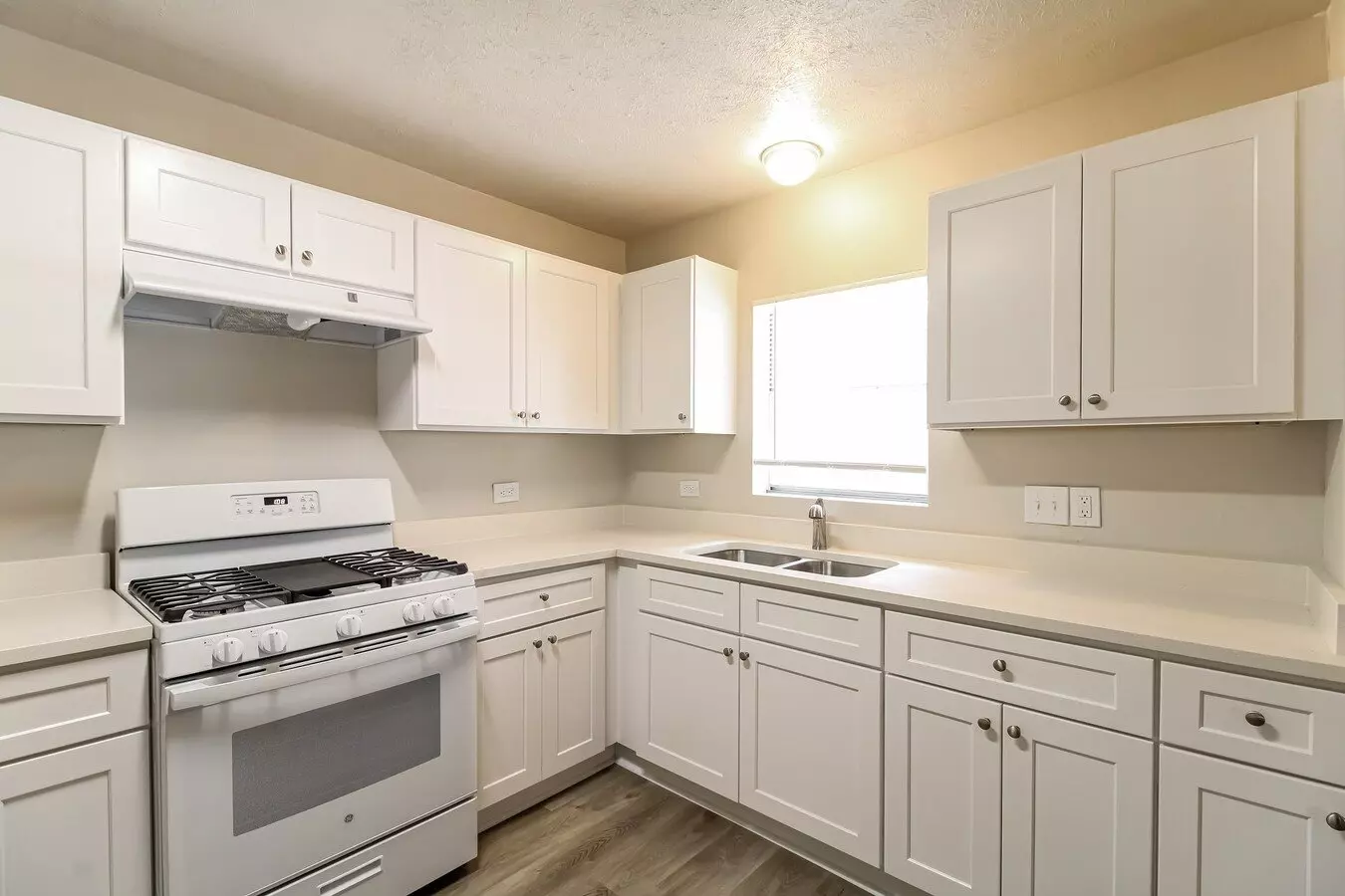 12715 Zavalla St photo 2