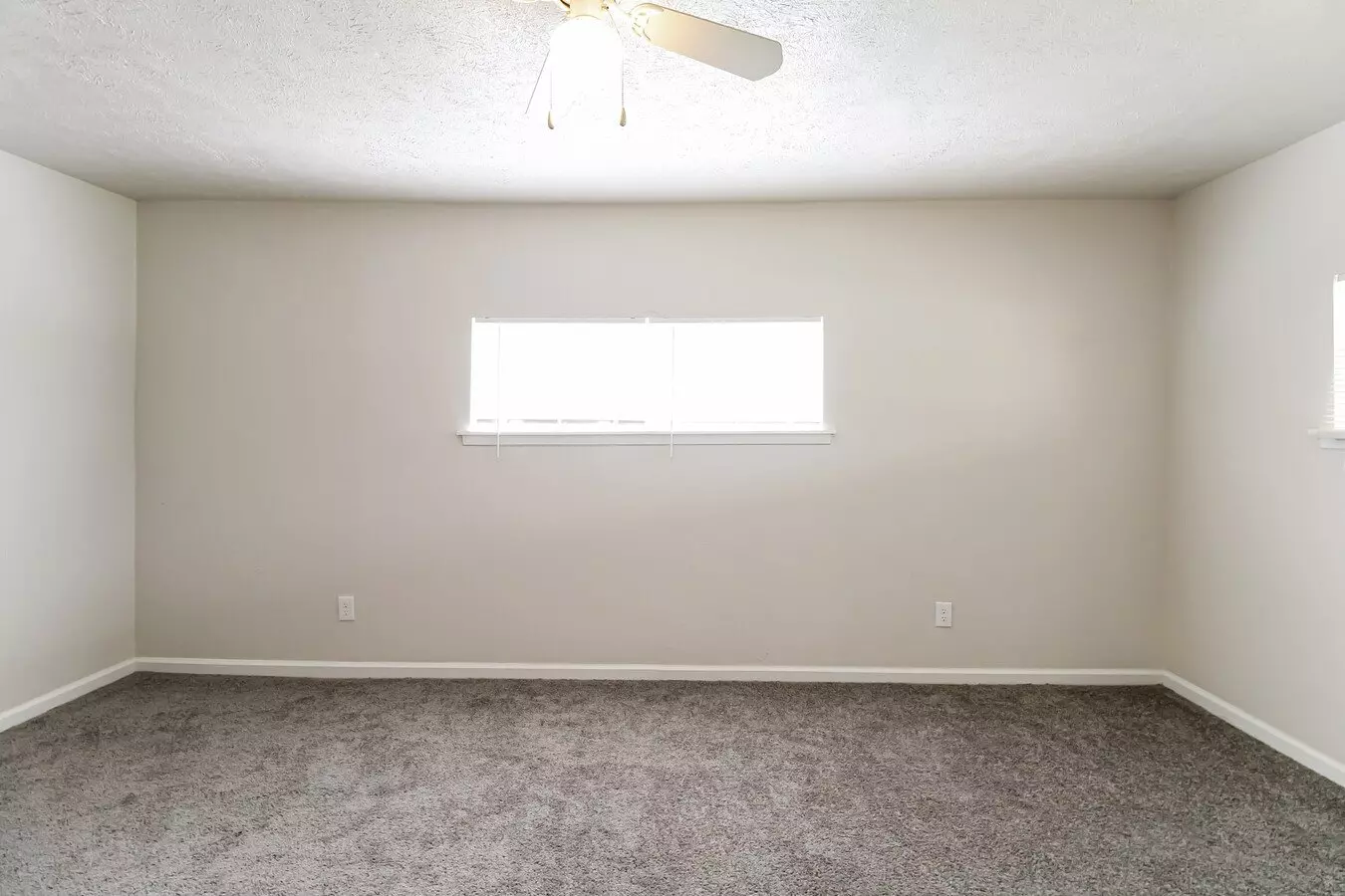 12715 Zavalla St photo 4
