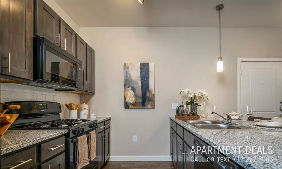 12856 Perry Road, Houston, TX 77070 photo 4