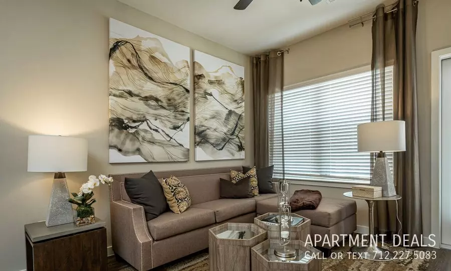 12856 Perry Road, Houston, TX 77070 photo 2