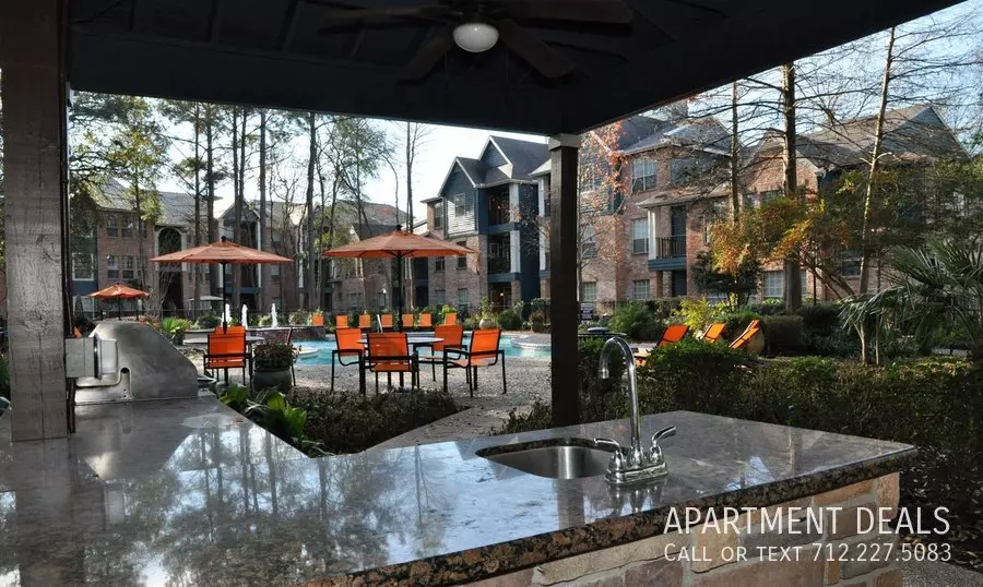 13056 Champions Park Drive, Houston, TX 77069 photo 4
