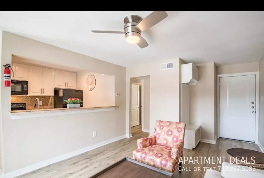 131 West Dyna Drive Dashunaymayberry@gmailcom, Houston, TX 77060 photo 5