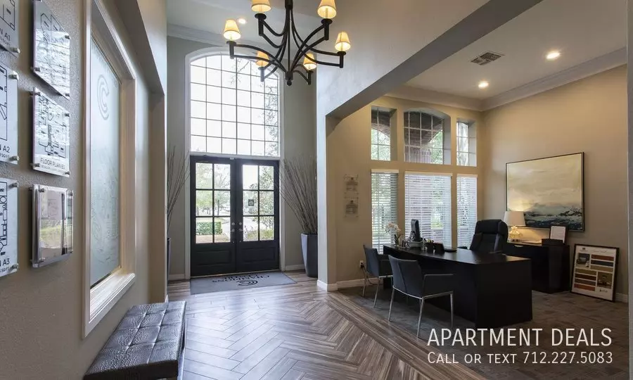 13228 Champions Center Drive, Houston, TX 77069 photo 5