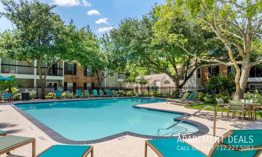 1341 Silverado Drive, Houston, TX 77077 photo 3