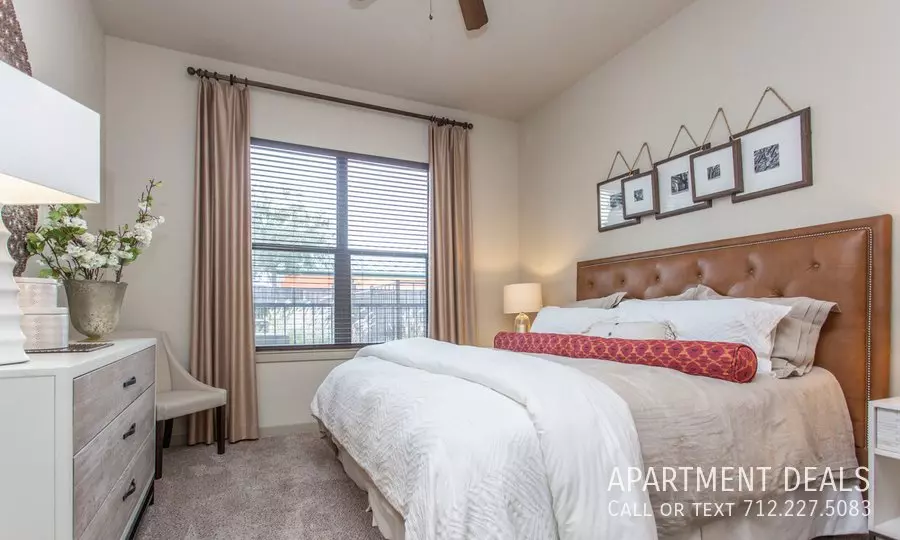 13420 Briar Forest Drive, Houston, TX 77077 photo 5