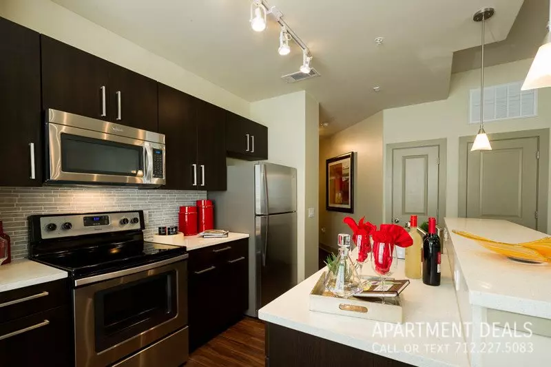 1346 West Gray Street, Houston, TX 77019 photo 2
