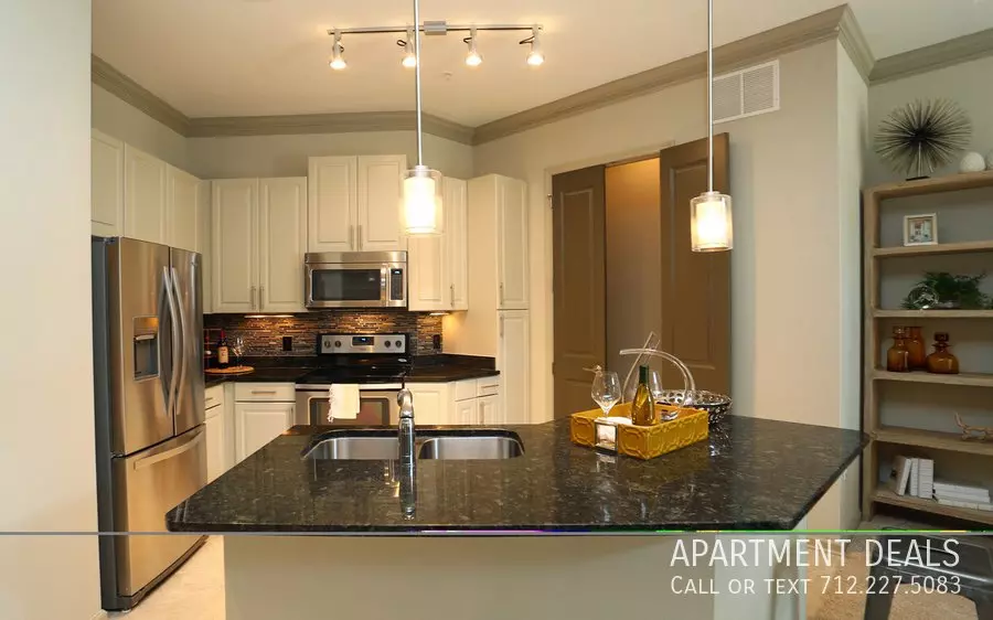 13716 Park St photo 3