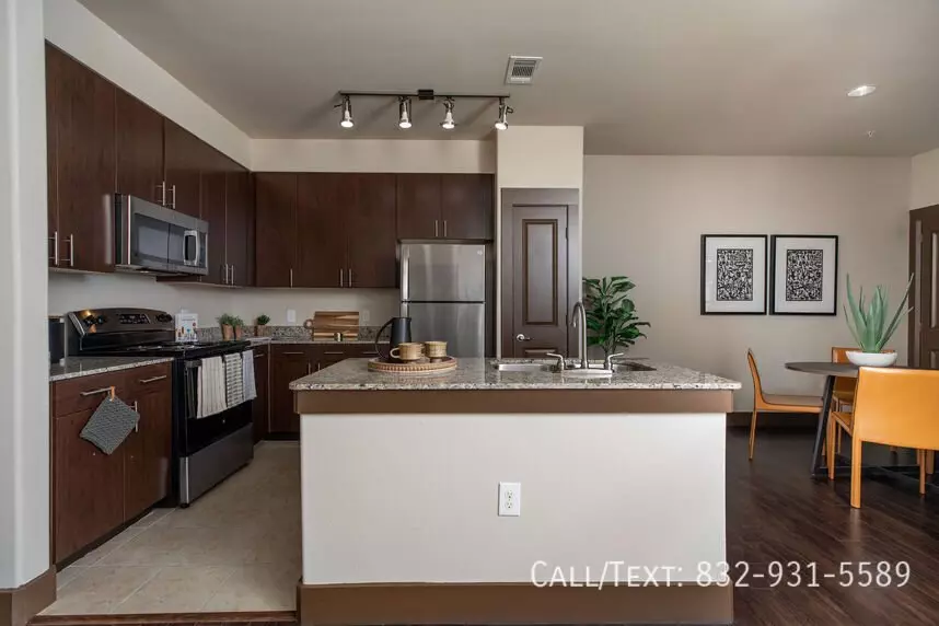 13720 Lockwood Road, Houston, TX 77044 photo 2