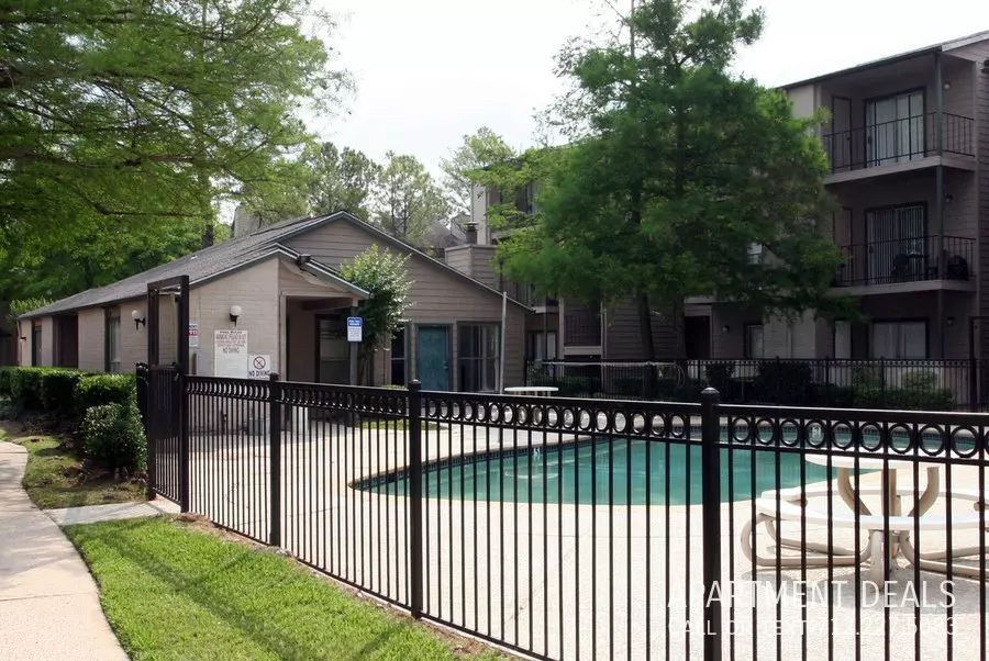 13925 Whispertrail Court, Houston, TX 77014 photo 2