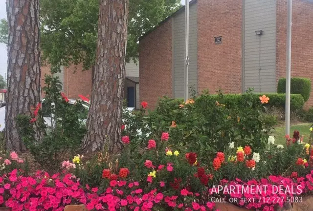 13955 Bammel North Houston Road, Houston, TX 77066 photo 2