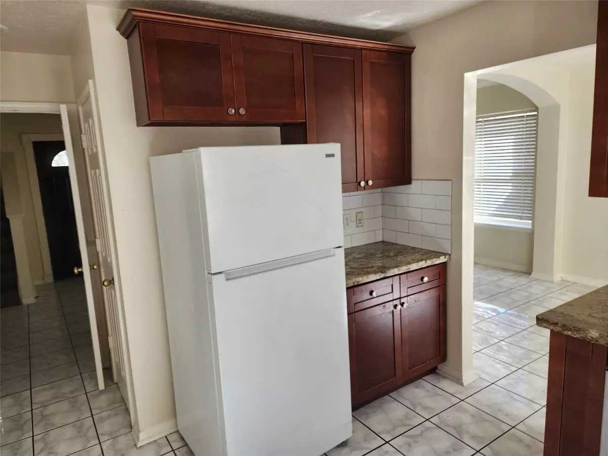 14219 Berrington Drive, Houston, TX 77083 photo 4