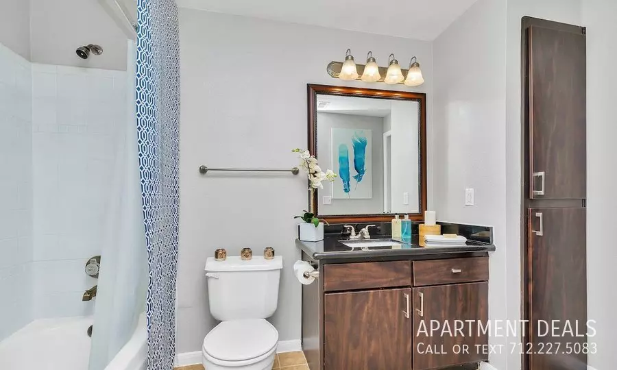 14226 Park St photo 4