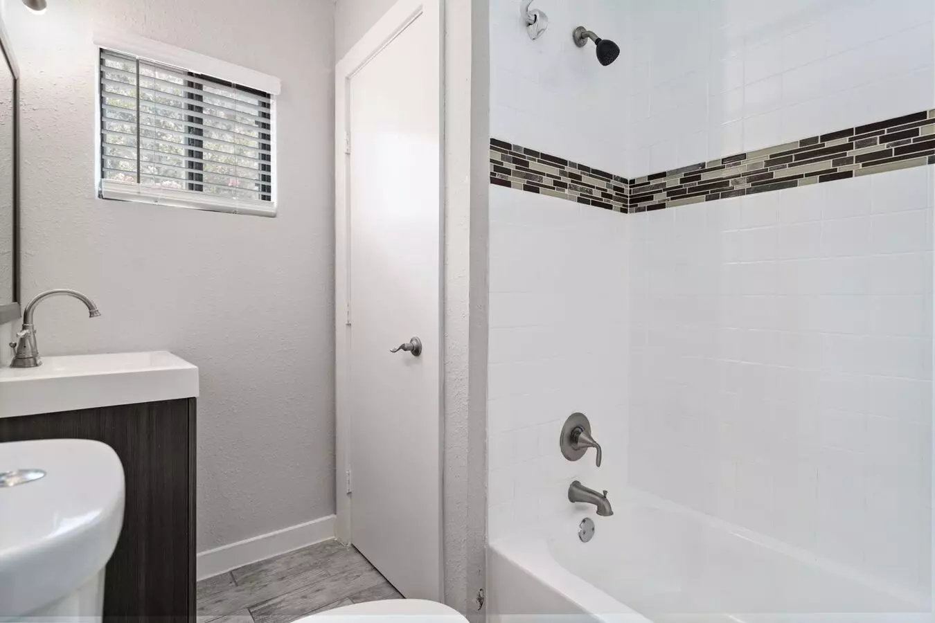 Live Montrose 1423 Kipling photo 4