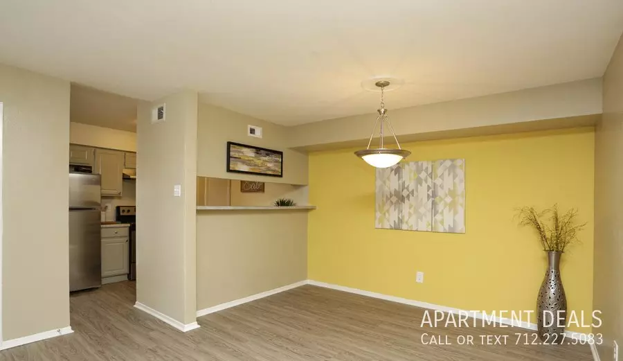 14409 Pavilion Pt photo 5