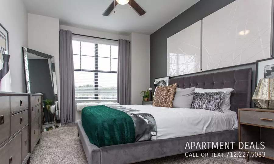 14586 Crosby Fwy photo 3