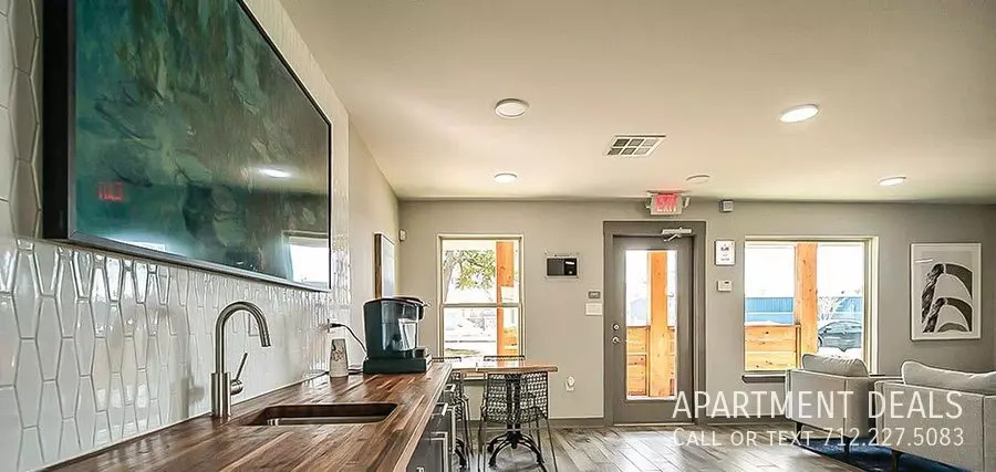 15 Parkway Forest Drive, Houston, TX 77044 photo 3